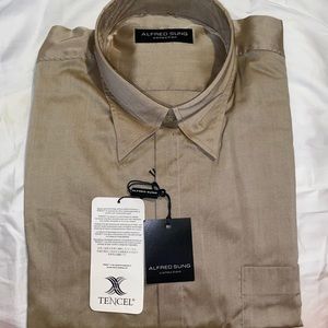 Alfred Sung collection designer men’s dress shirt.